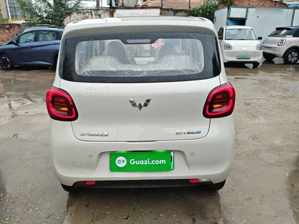 Wuling MINIEV — миниатюра 6