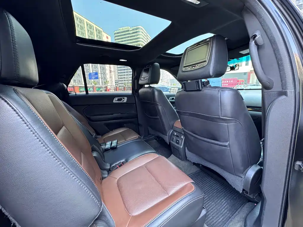 Ford Explorer (Import) — миниатюра 11