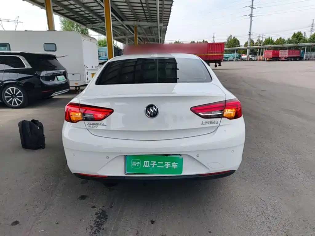 Buick Regal — миниатюра 6