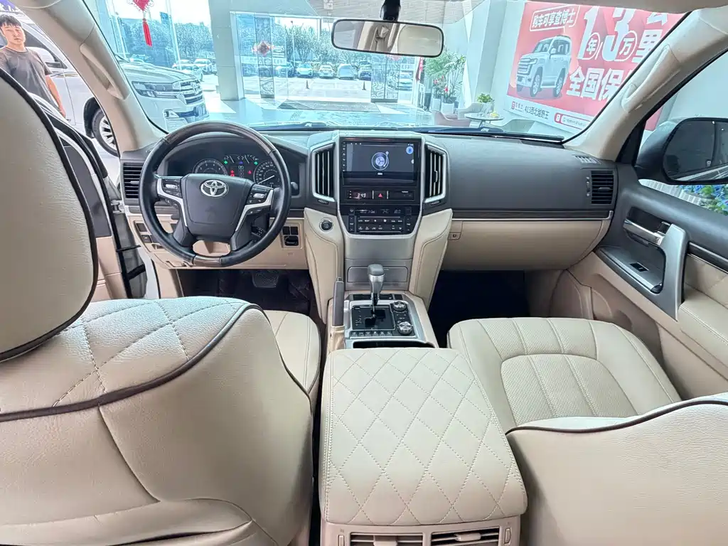 Toyota Land Cruiser — миниатюра 9