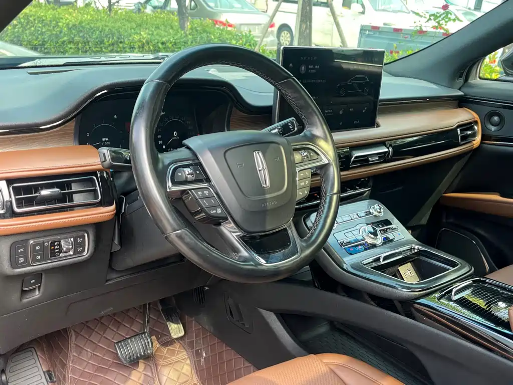 Lincoln Nautilus — миниатюра 11