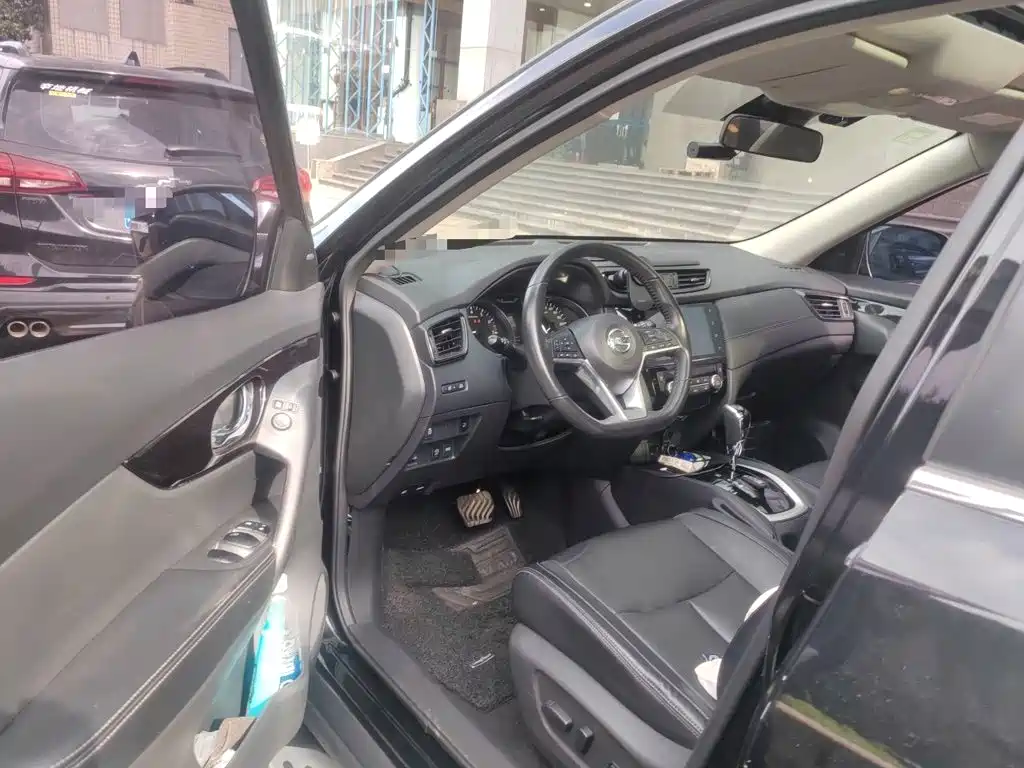 Nissan X-Trail — миниатюра 12
