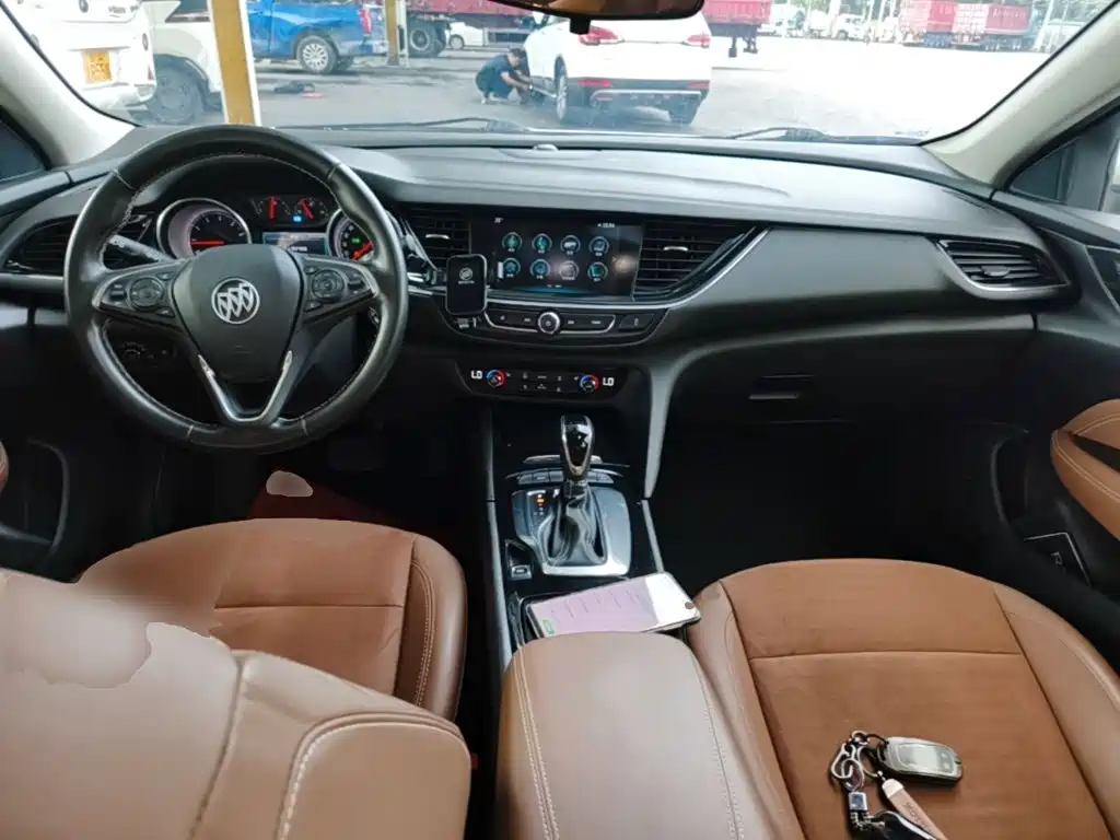 Buick Regal — миниатюра 10