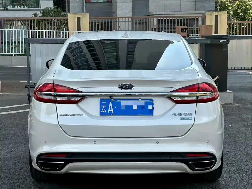 Ford Mondeo — миниатюра 5