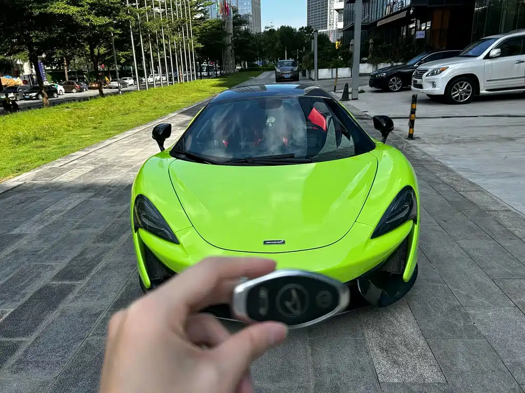 MCLAREN  570