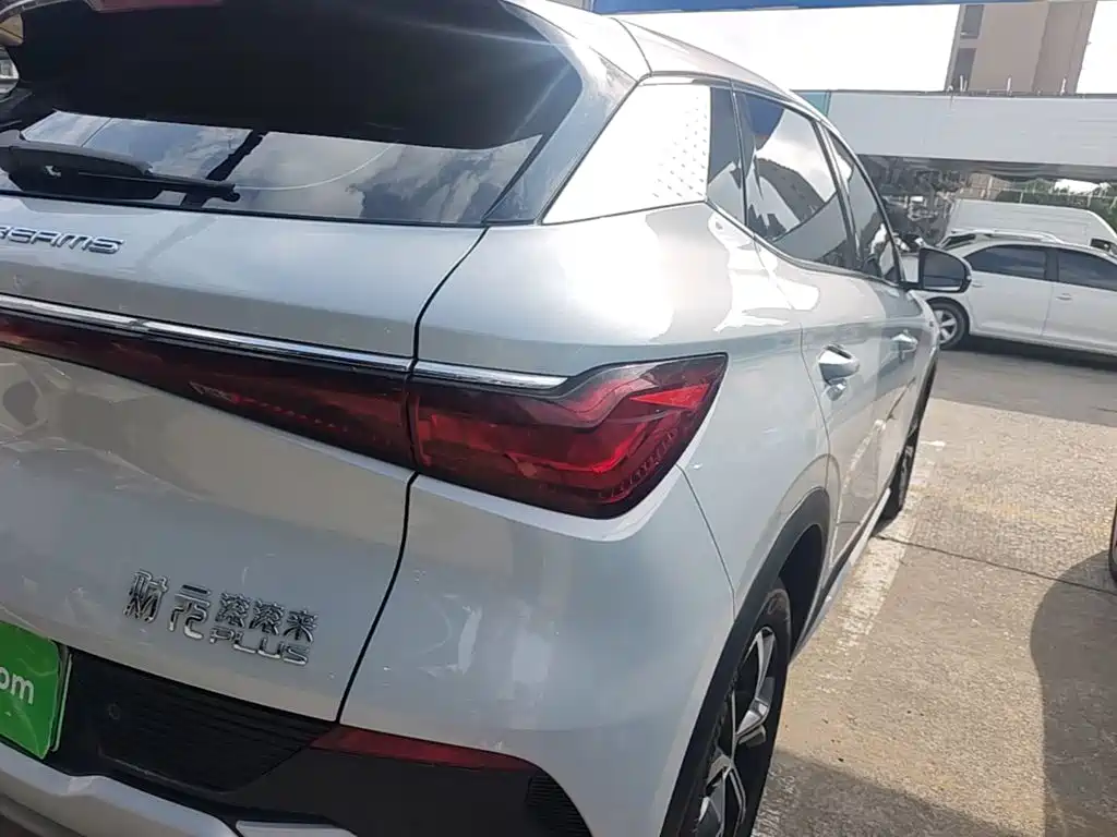 BYD Yuan Plus — миниатюра 8