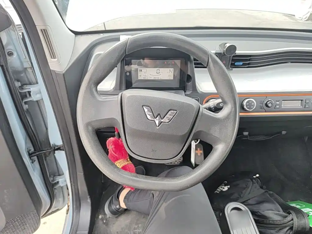 Wuling MINIEV — миниатюра 11