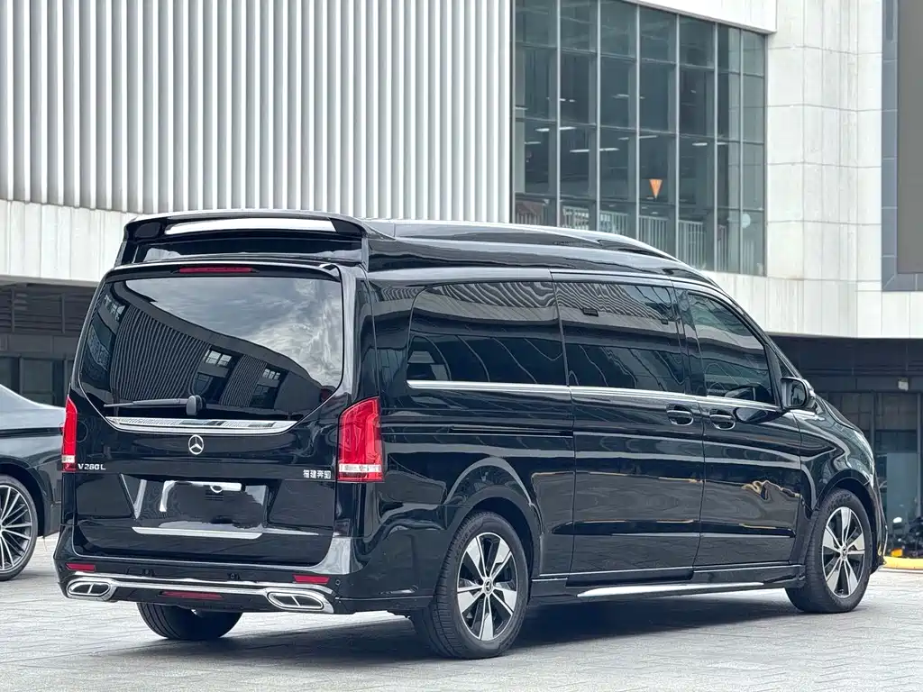 Mercedes-Benz V-Class — миниатюра 17