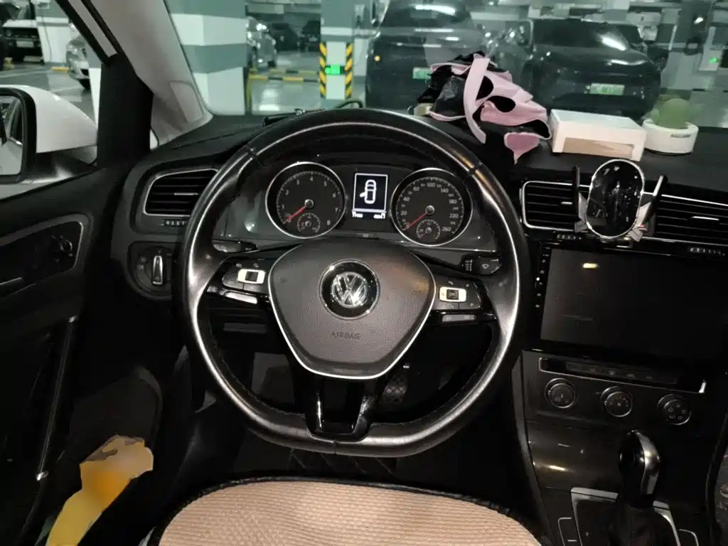 Volkswagen Golf — миниатюра 11