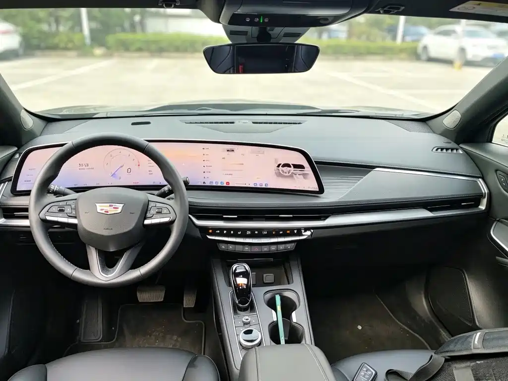 Cadillac XT4 — миниатюра 3