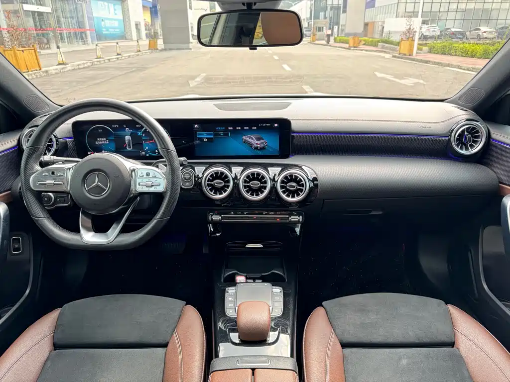 Mercedes-Benz A-Class — миниатюра 7