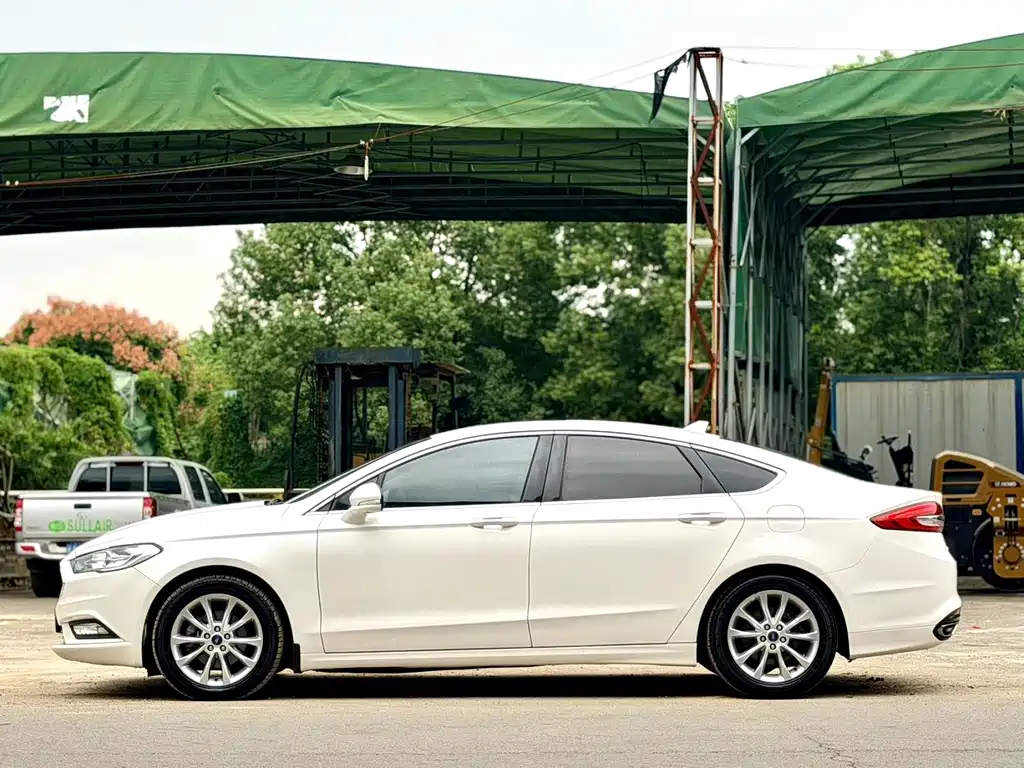 Ford Mondeo — миниатюра 5