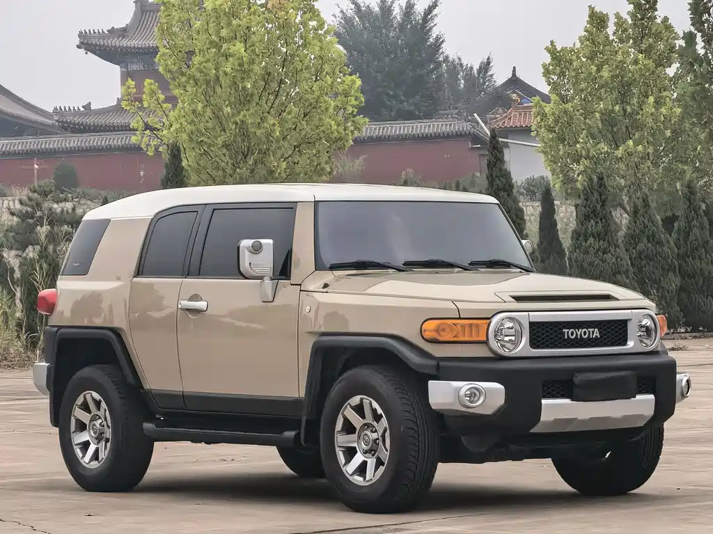 Toyota FJ Cruiser — миниатюра 8