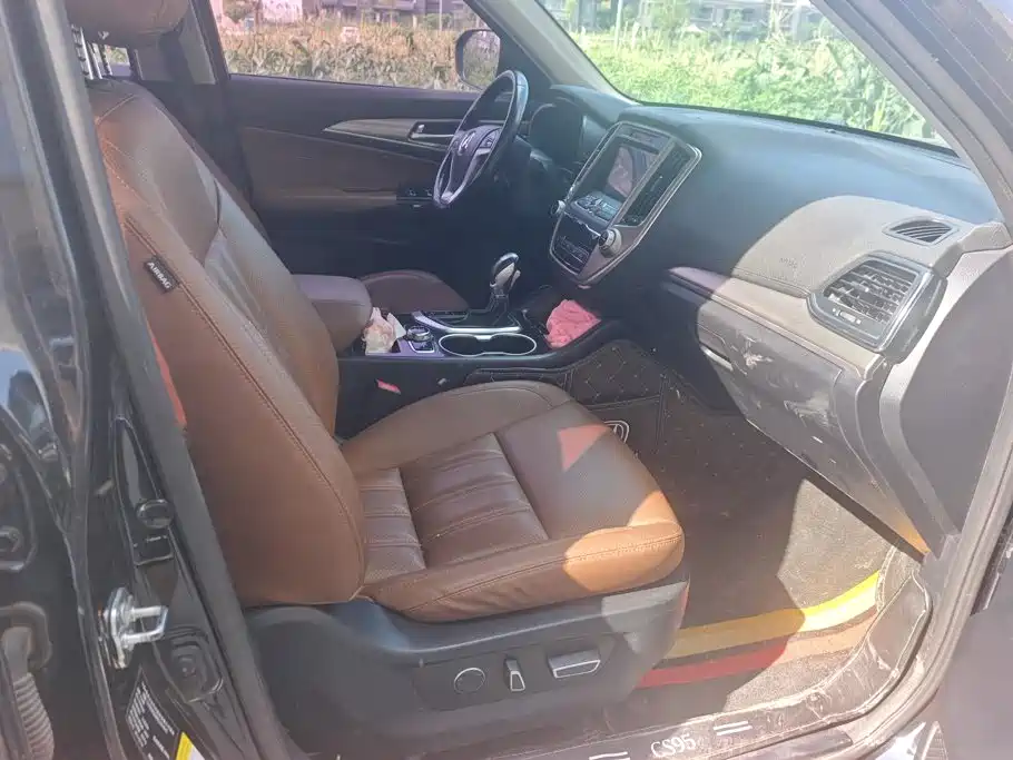 Changan CS95 — миниатюра 8