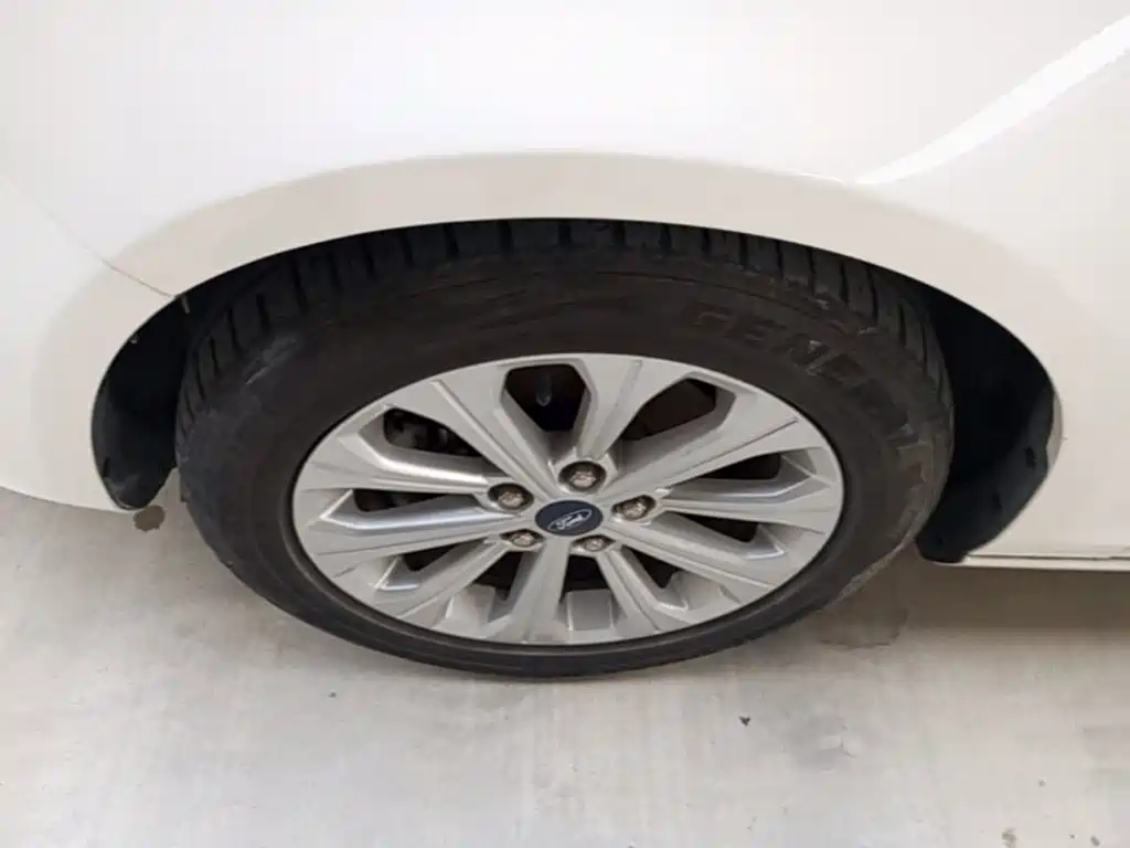 Ford Escort — миниатюра 23