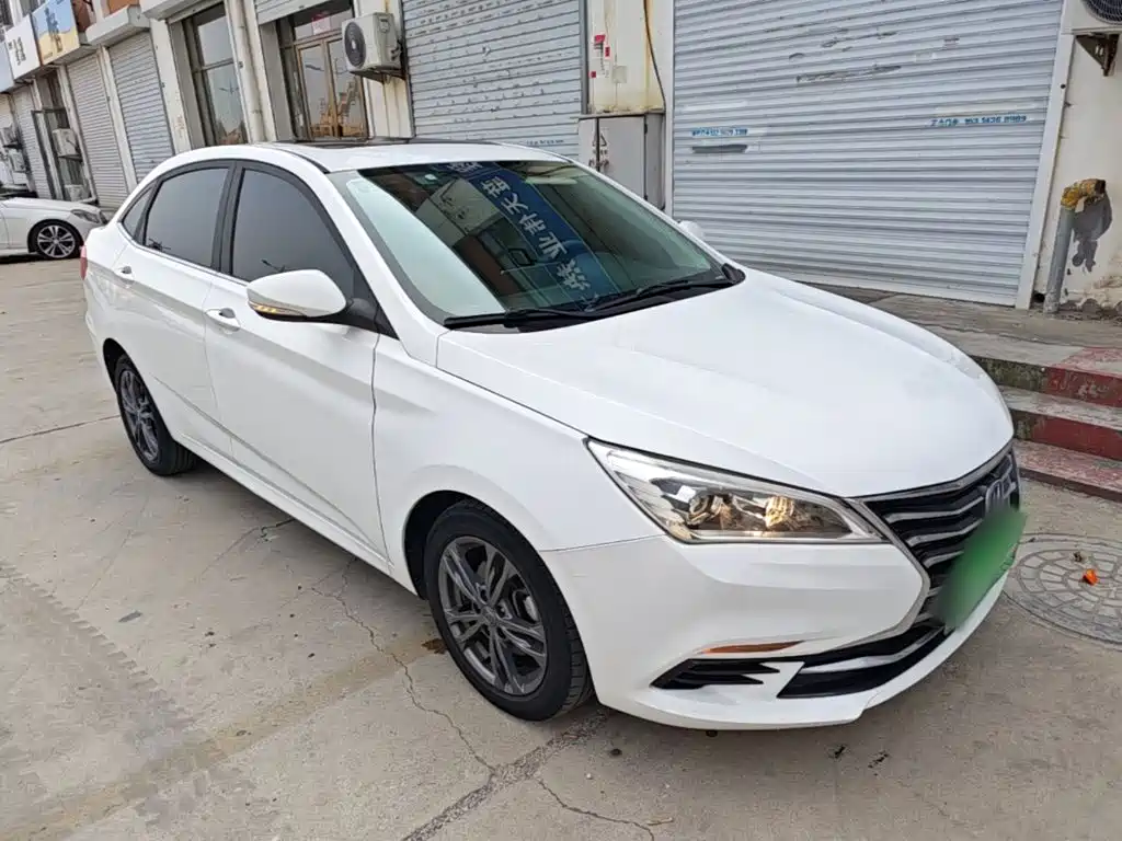 Changan Eado DT — миниатюра 4