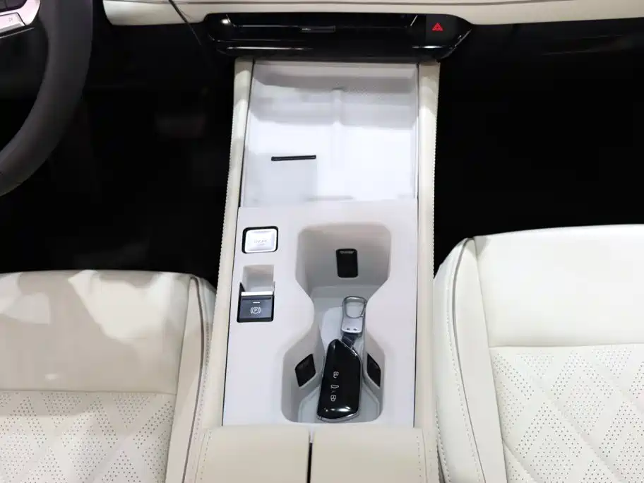 Volkswagen Sagitar — миниатюра 15