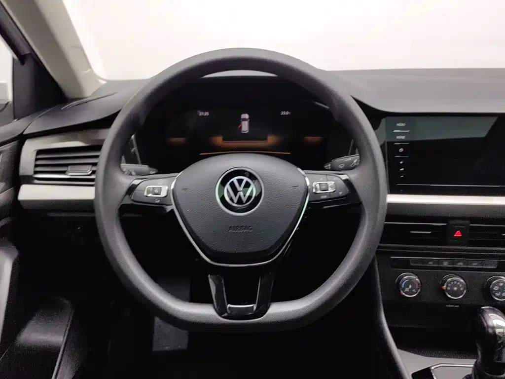 Volkswagen Lavida — миниатюра 11