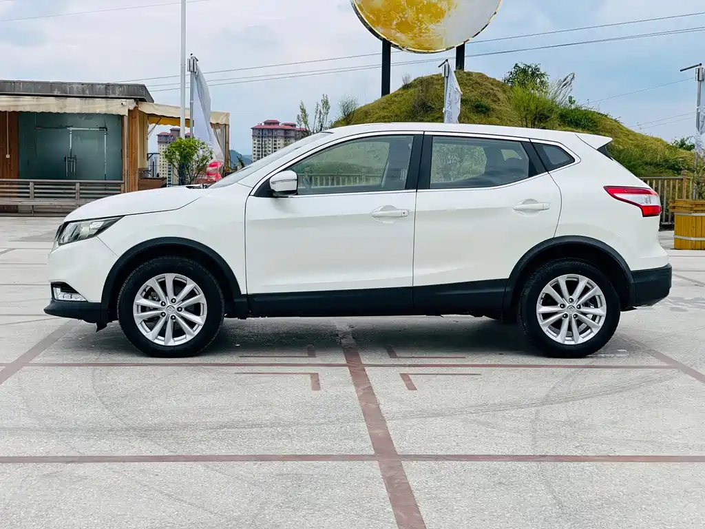 Nissan Qashqai — миниатюра 12