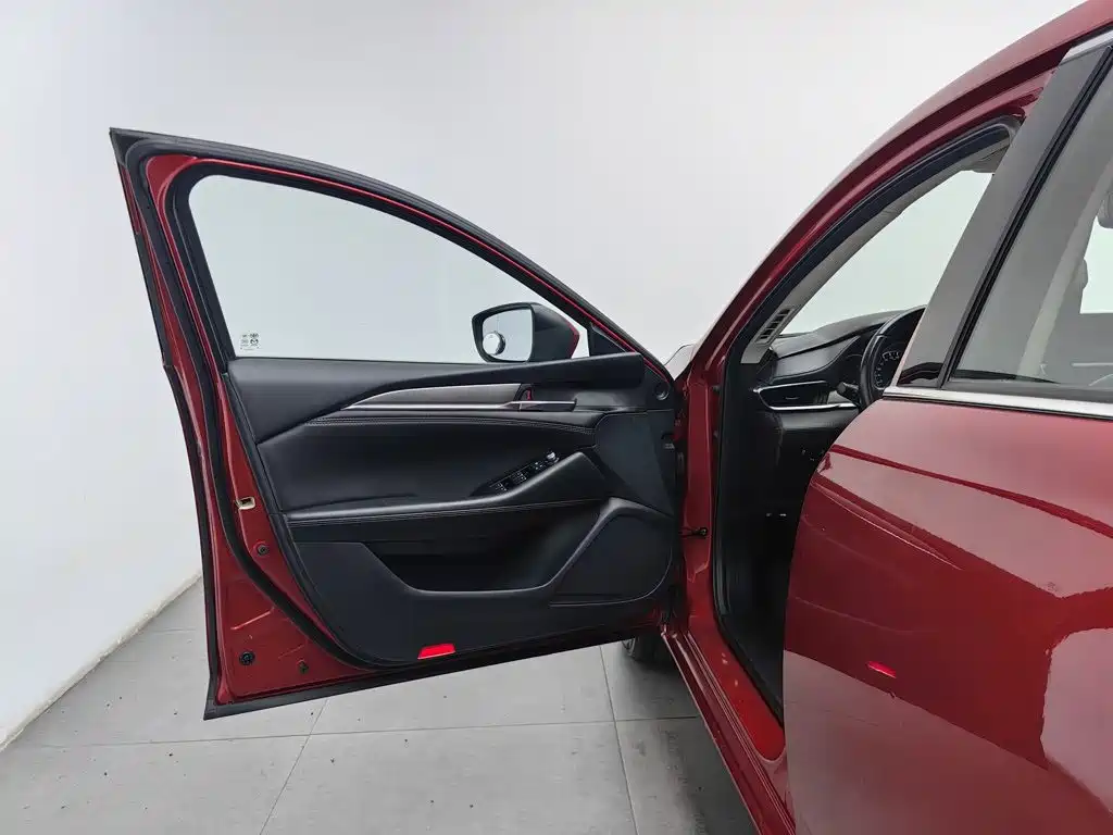 Mazda Atenza — миниатюра 8