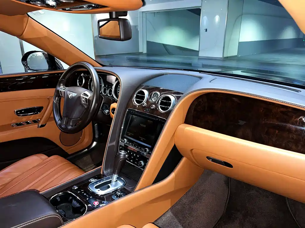 Bentley Flying Spur — миниатюра 11