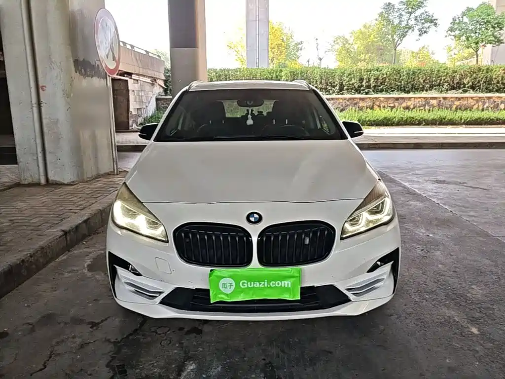BMW 2 Series Active Tourer — миниатюра 3