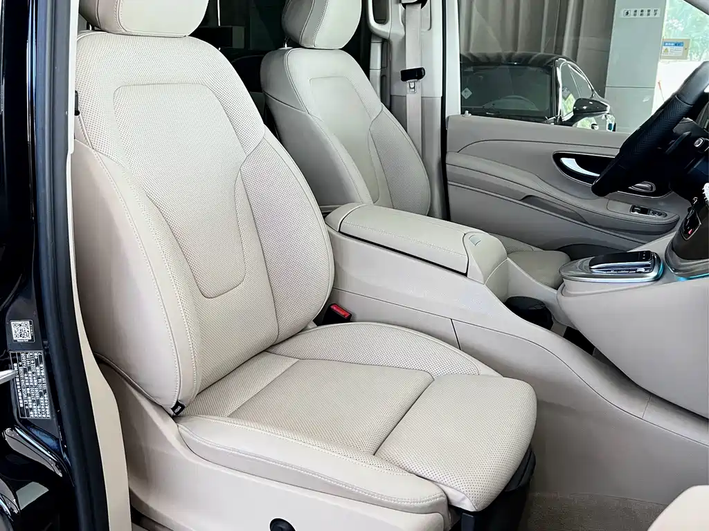 Mercedes-Benz V-Class — миниатюра 8