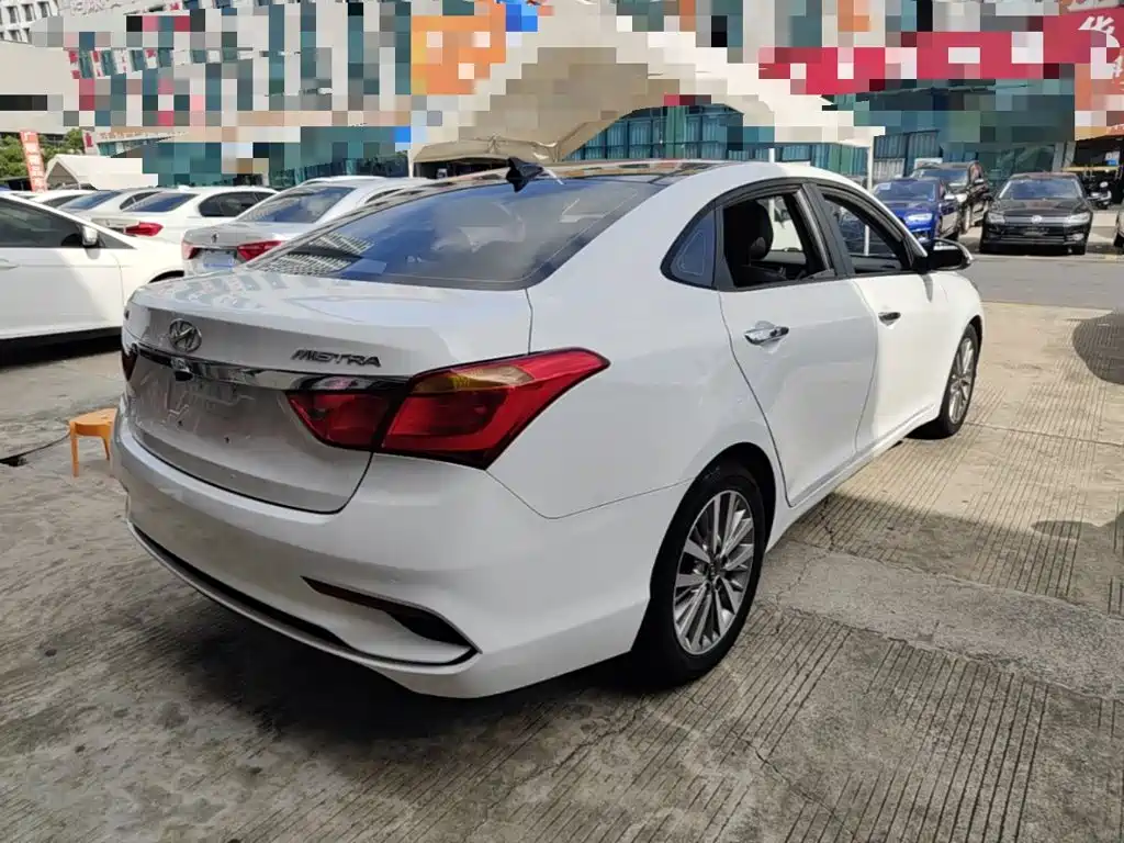 Hyundai Mistra — миниатюра 7