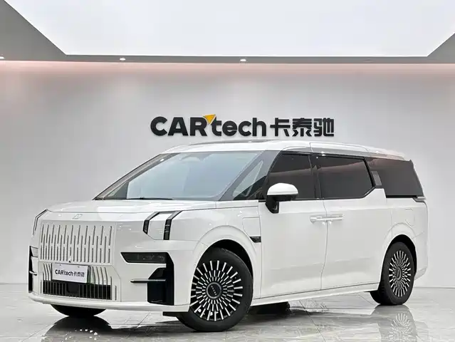 2023 Zeekr 009