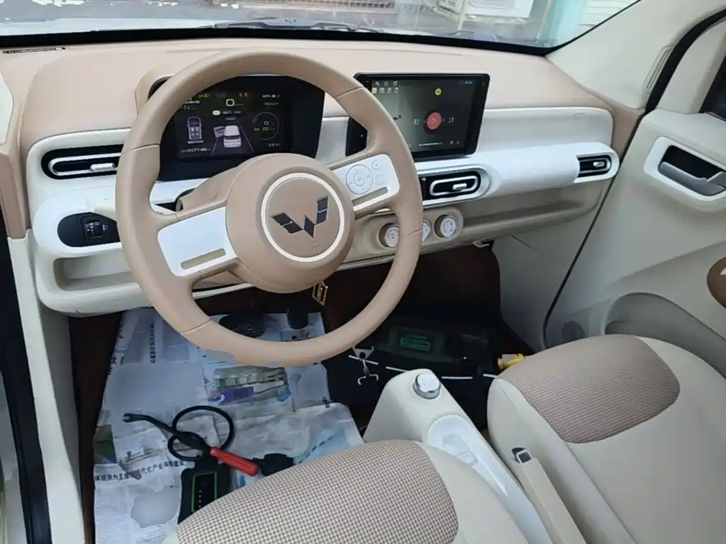 Wuling MINIEV — миниатюра 10