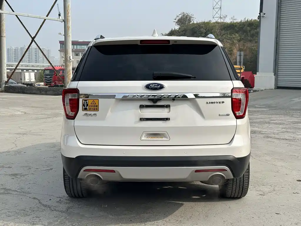 Ford Explorer (Import) — миниатюра 8
