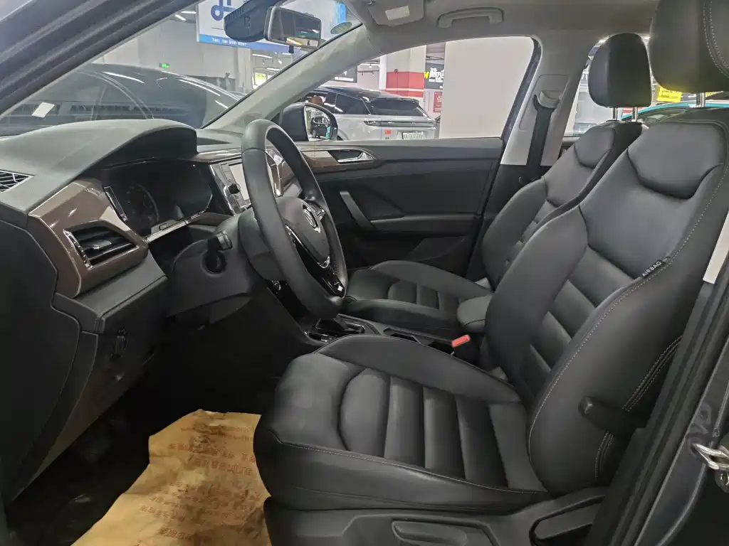 Volkswagen Tharu — миниатюра 5