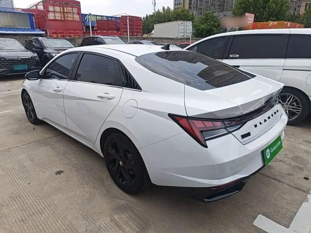 Hyundai Elantra — миниатюра 5