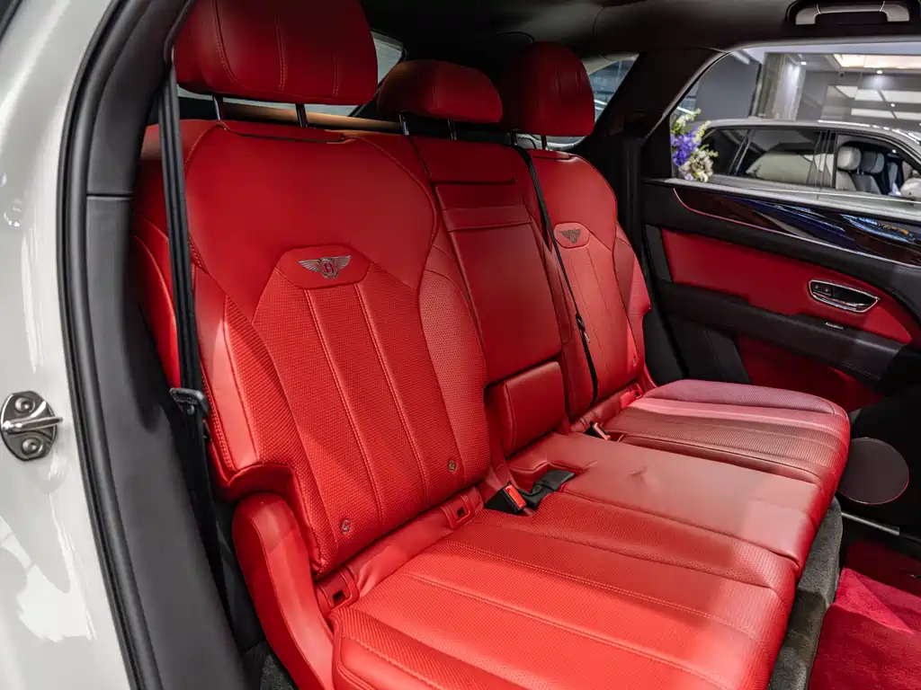 Bentley Bentayga — миниатюра 9