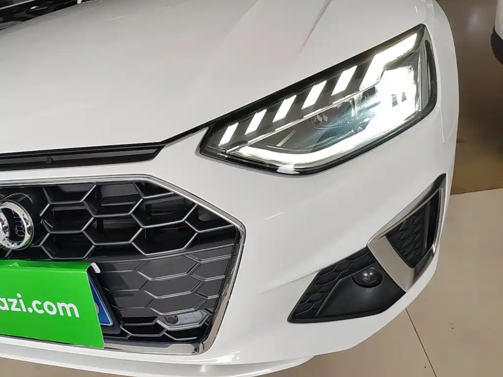 Audi A4L — миниатюра 24