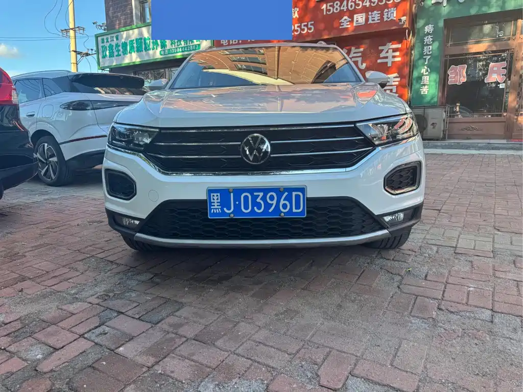 Volkswagen T-Roc — миниатюра 2