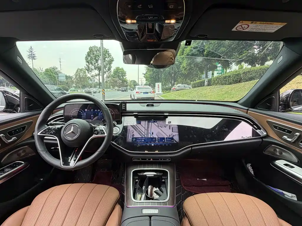 Mercedes-Benz E-Class — миниатюра 13