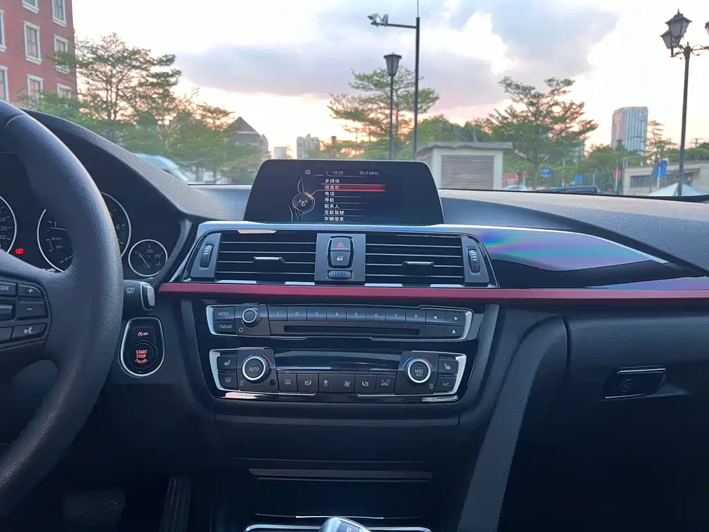 BMW 4 Series — миниатюра 18