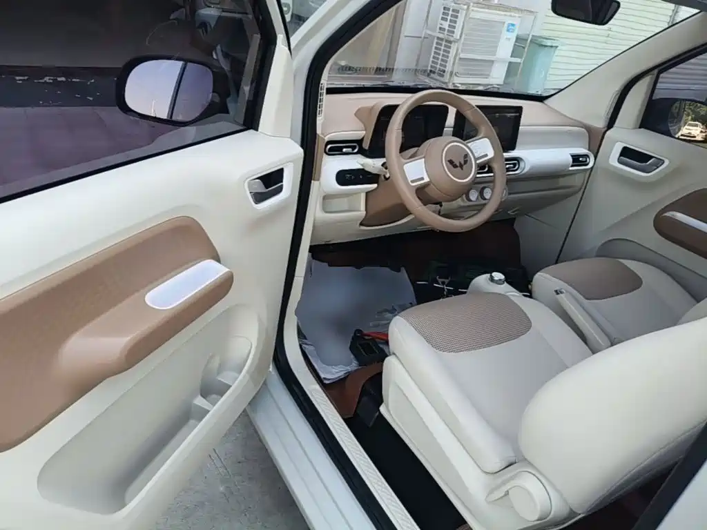 Wuling MINIEV — миниатюра 16
