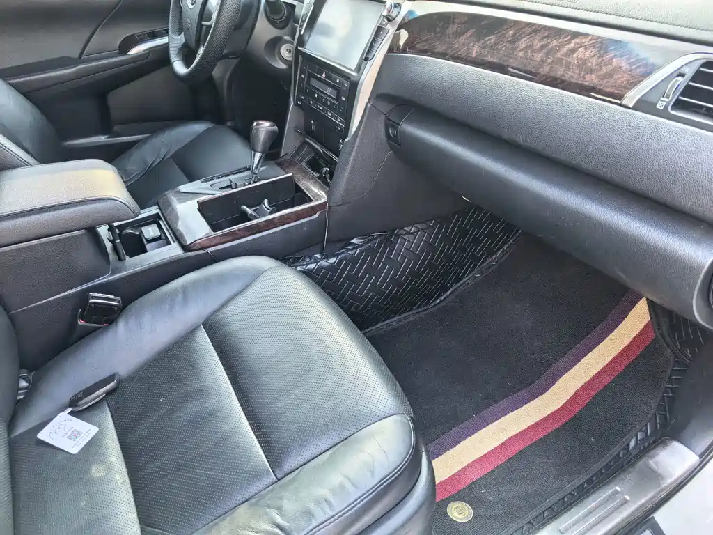 Toyota Camry — миниатюра 10
