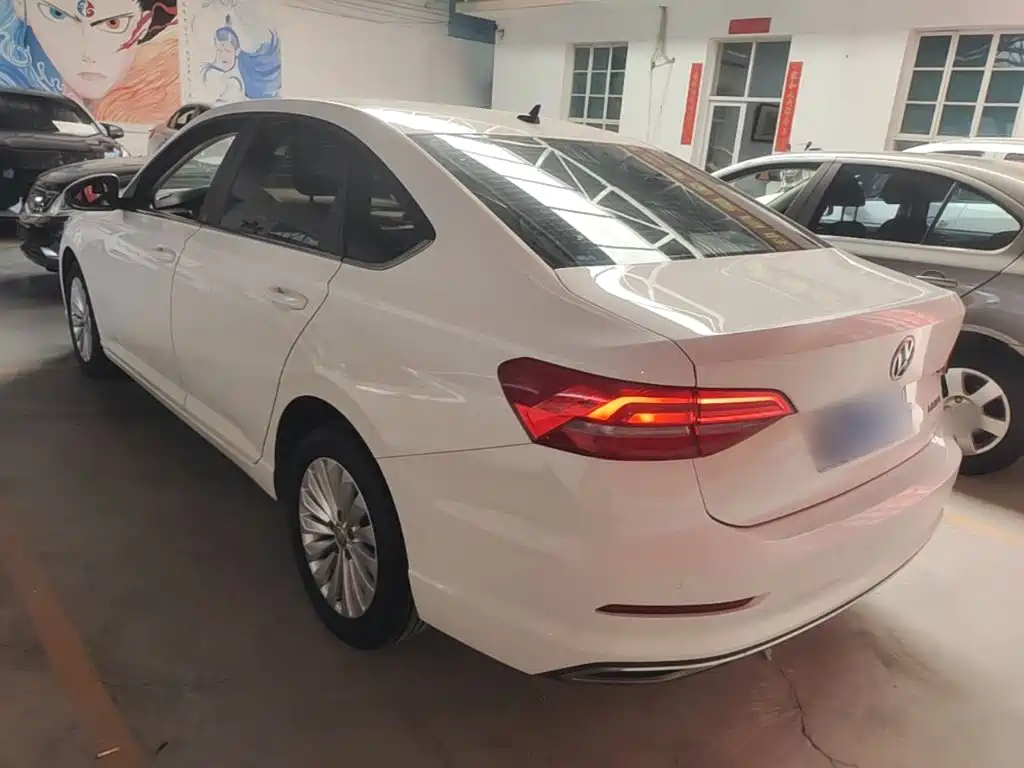 Volkswagen Lavida — миниатюра 5