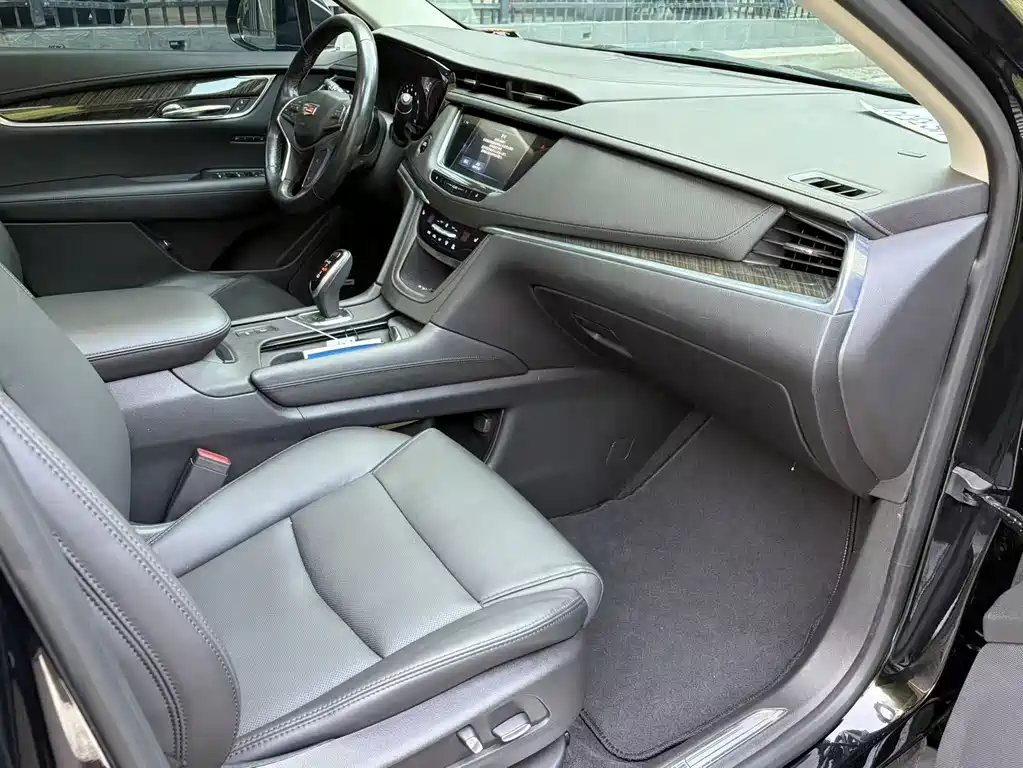 Cadillac XT5 — миниатюра 6