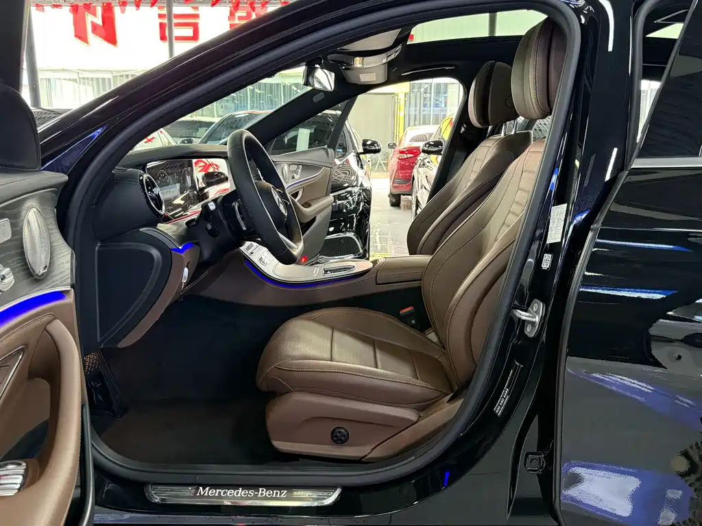 Mercedes-Benz E-Class — миниатюра 8