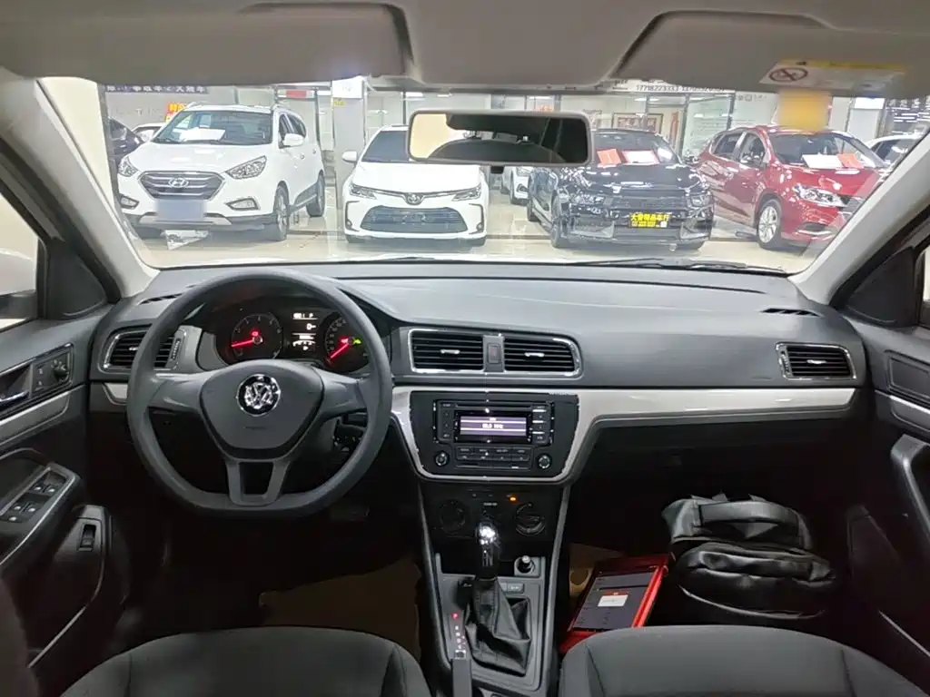 Volkswagen Lavida — миниатюра 10