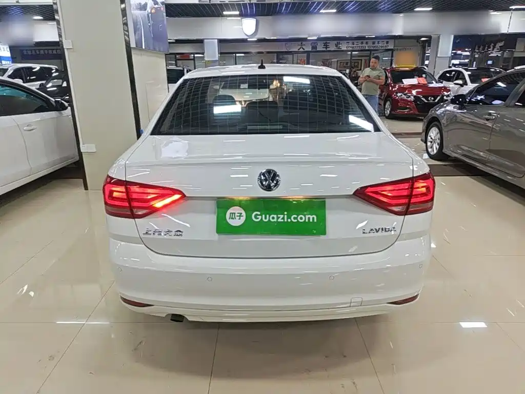 Volkswagen Lavida — миниатюра 6