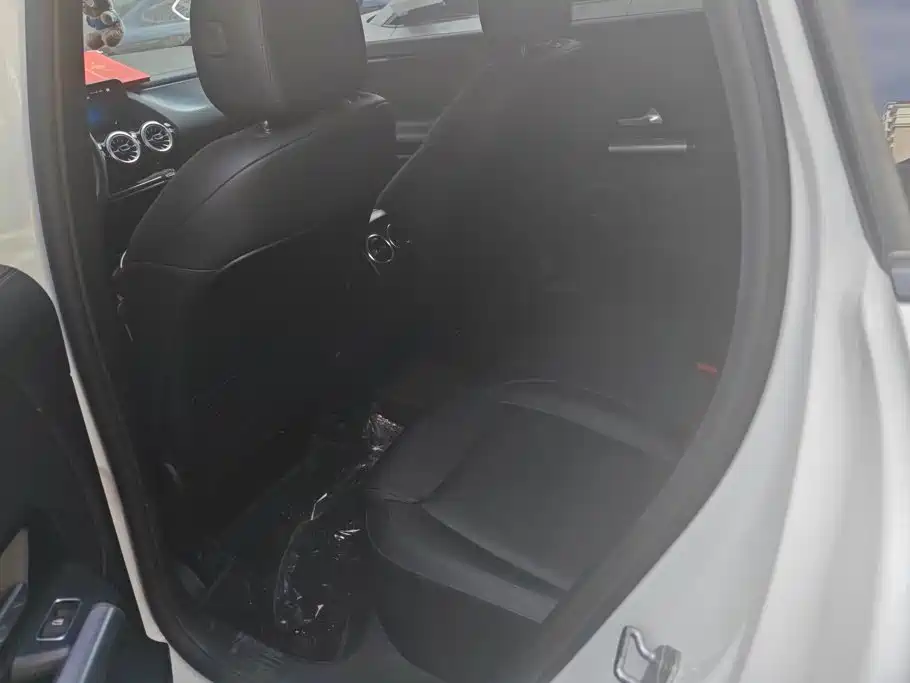Mercedes-Benz GLA — миниатюра 11