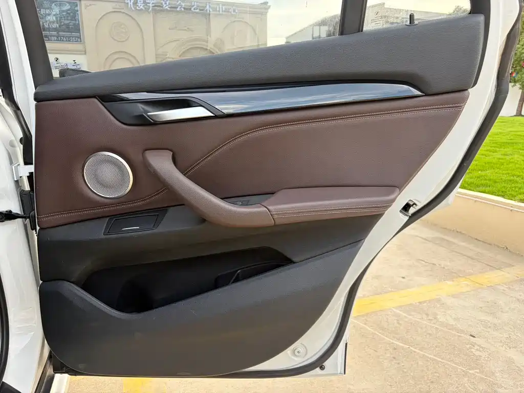 BMW X1 — миниатюра 17
