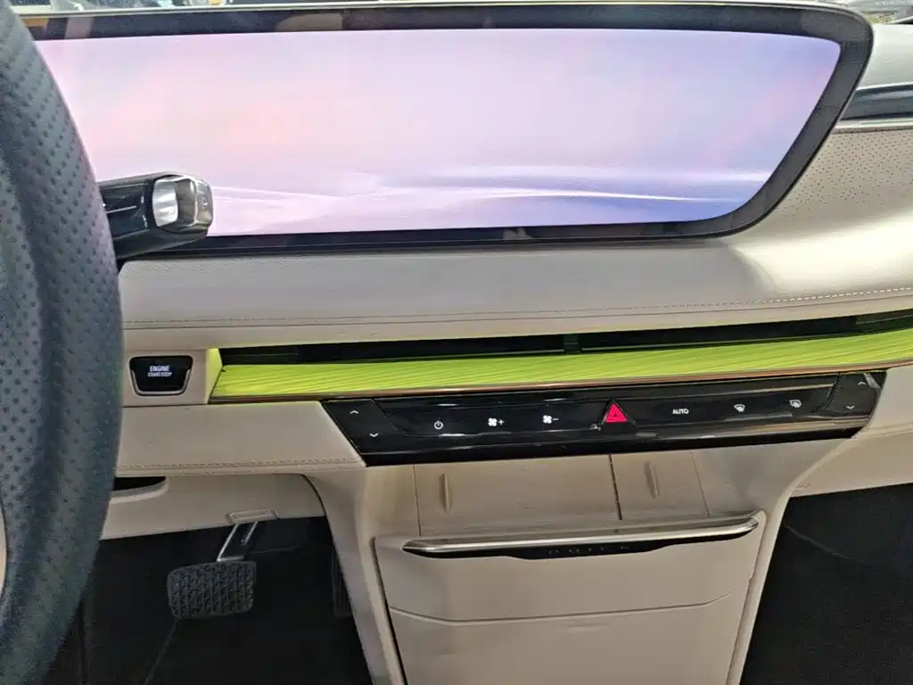 Buick GL8 Hybrid — миниатюра 13