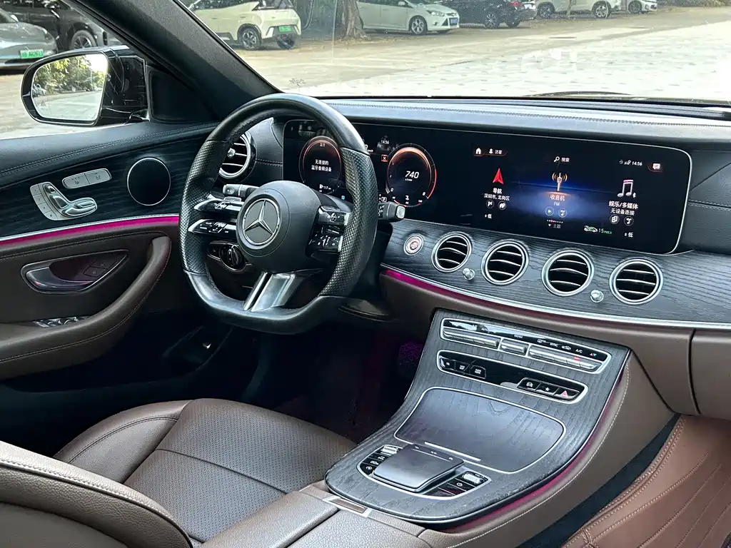 MERCEDES-BENZ E CLASS