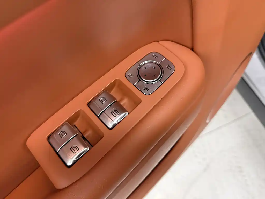 Li Auto Li L7 — миниатюра 9